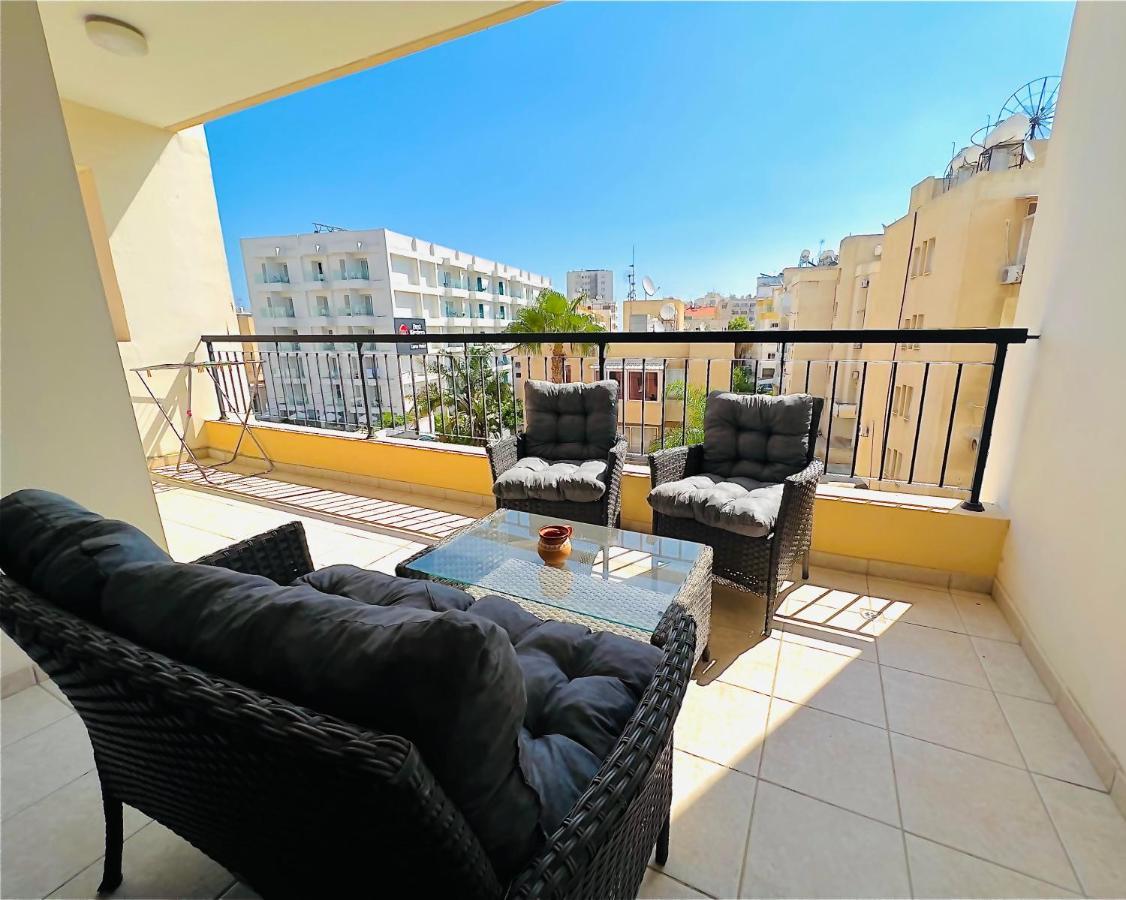 Mackenzie Apartment 301 Larnaca Exterior photo